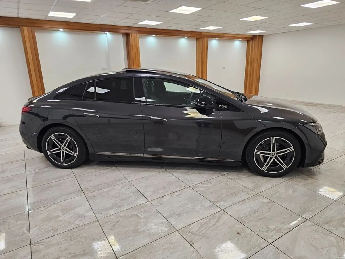 Mercedes-Benz EQE 350 PLUS // NIGHT EDITION - Image 6