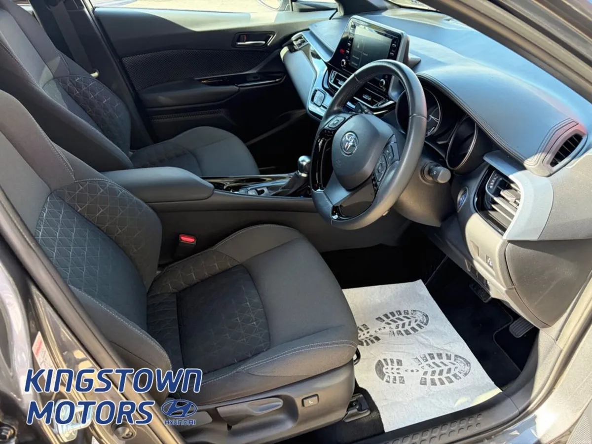 Toyota C-HR 1.8 Hybrid Sport 4DR Auto - Image 5