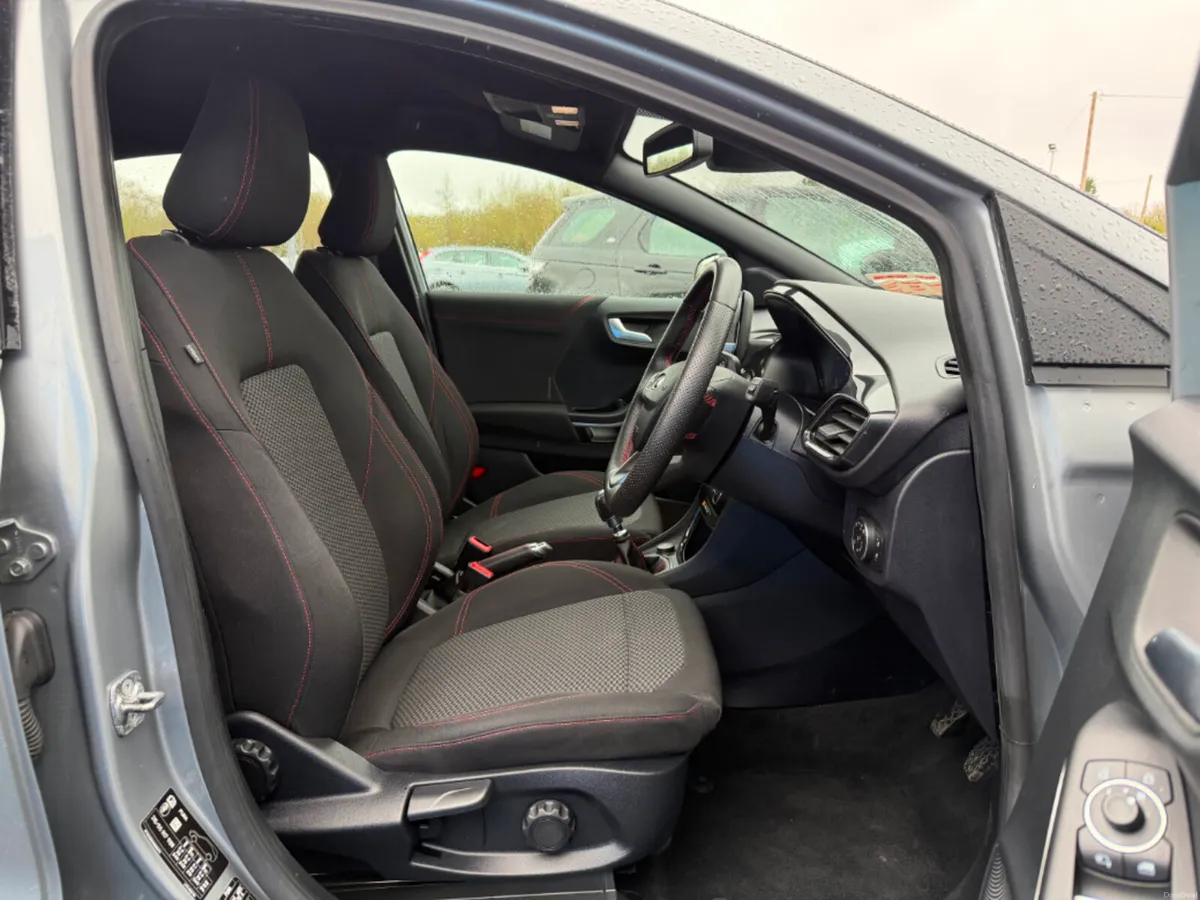 Ford Puma St-line 5D 1.0T 125 Mhev M6 * APPLE CAR - Image 5