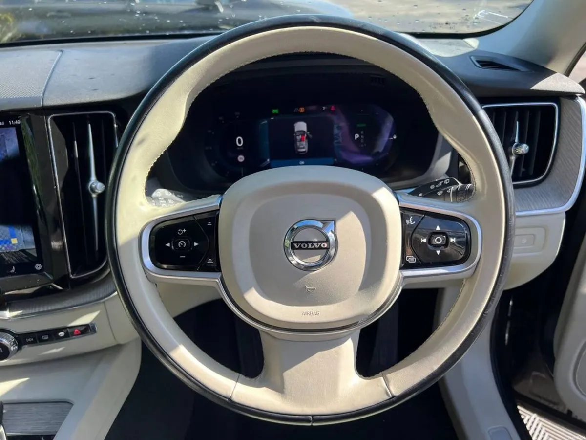 Volvo XC60 T6 PLUS DARK AWD 2.0 HYBRID ** HUGE SPE - Image 6