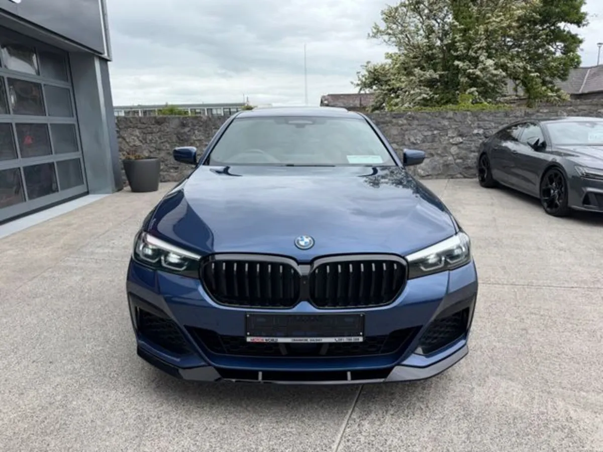 BMW 5-Series 530E M SPORT PRO+TECH+COMFORT PACKS - Image 6