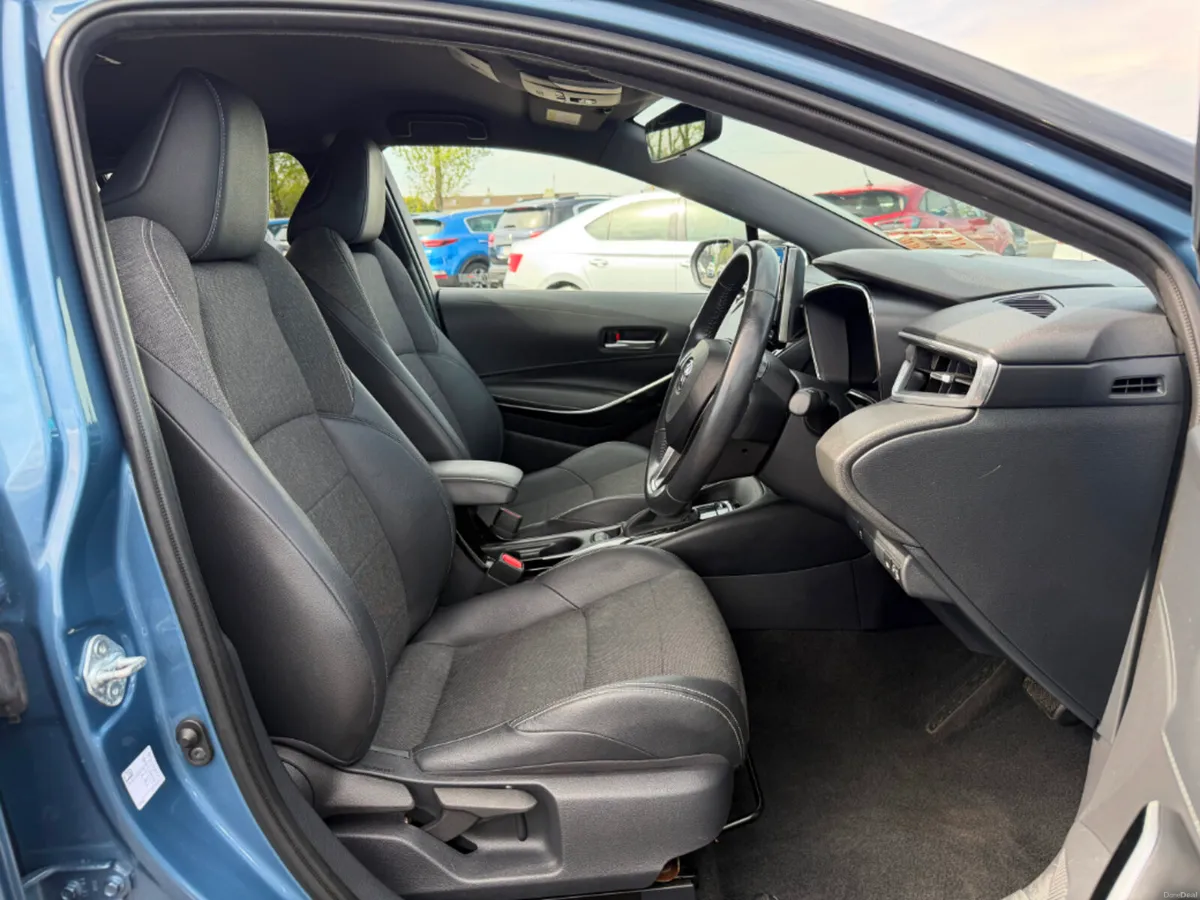 Toyota Corolla Hybrid L/sport HB 5DR Auto * REVERS - Image 5
