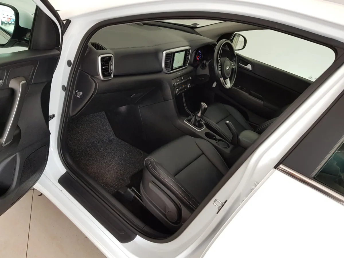 Kia Sportage K2 NON Mhev 5DR - Image 5