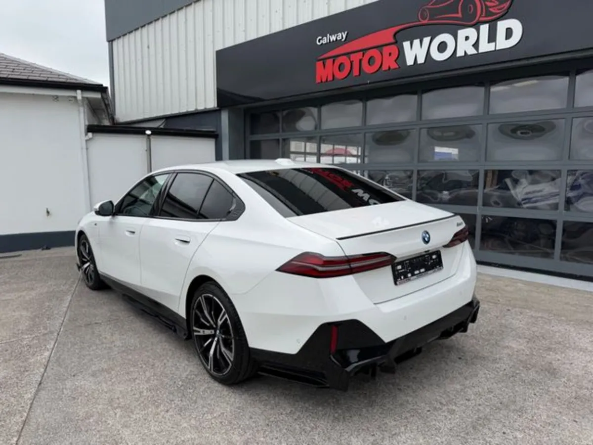 BMW 5-Series 530 E M SPORT PRO TECH PLUS - Image 2