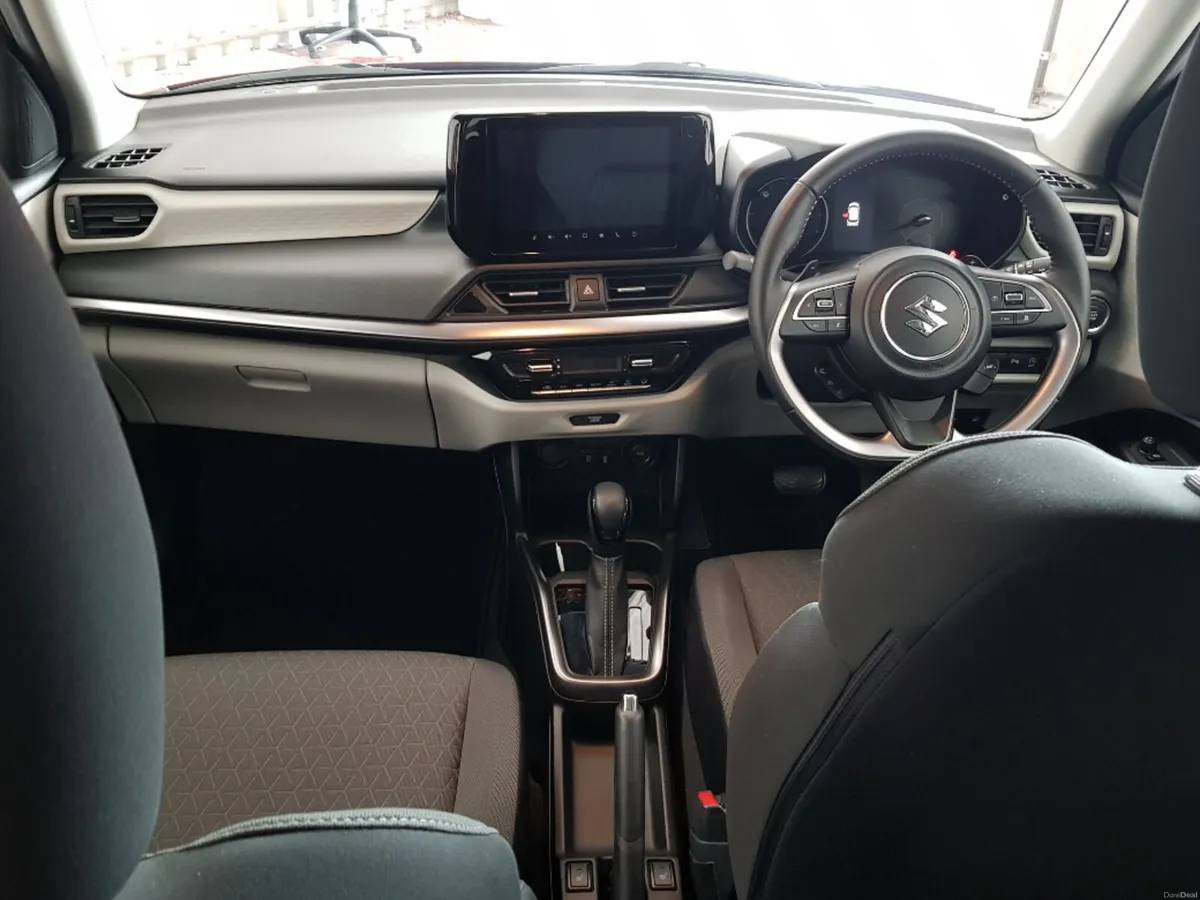 Suzuki Swift 1.2 Hybrid Ultra CVT - Image 6