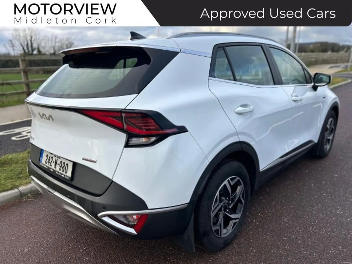 Kia Sportage Premium spec 1.6D 1 Owner from new! O - Image 3