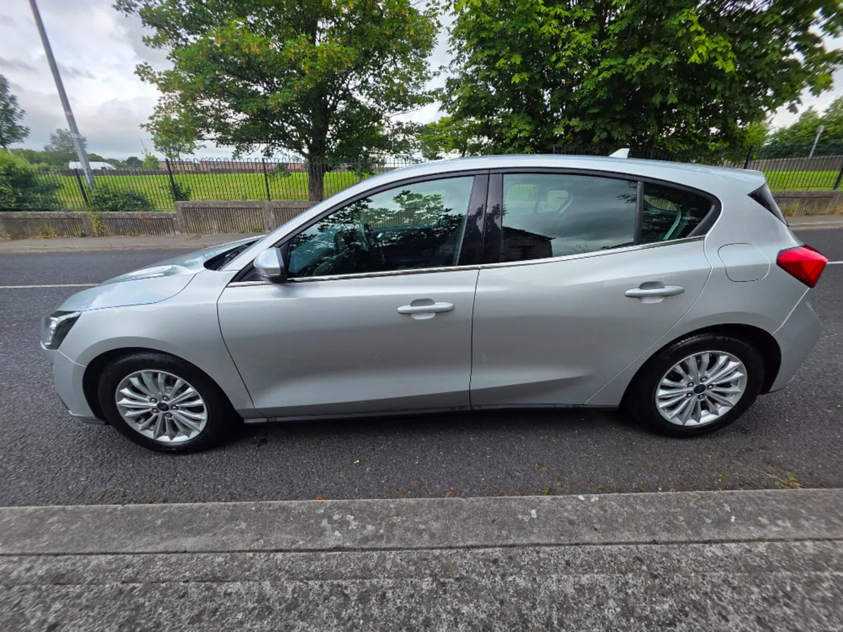Ford Focus Titanium Edition 5D 1.5TD120 4 - Image 6