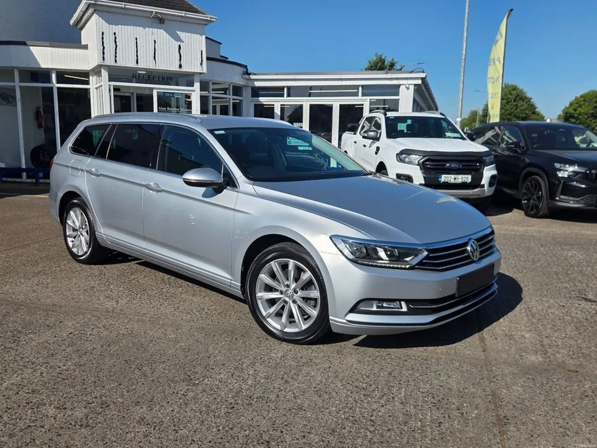 Volkswagen Passat SE BUSINESS TDI BLUEMOTION TECHN - Image 1