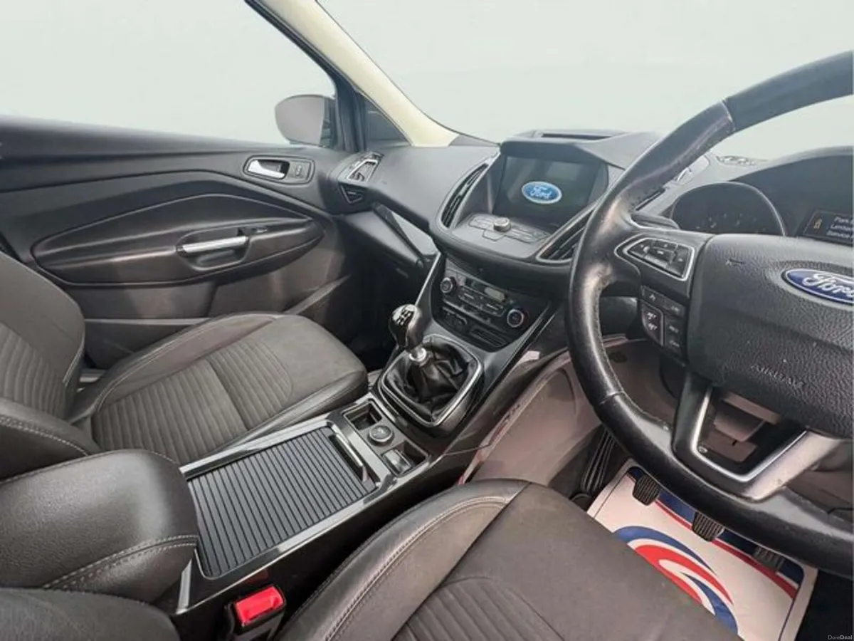 Ford Kuga Titanium 1.5 TDCI 120PS FWD 4D - Image 2