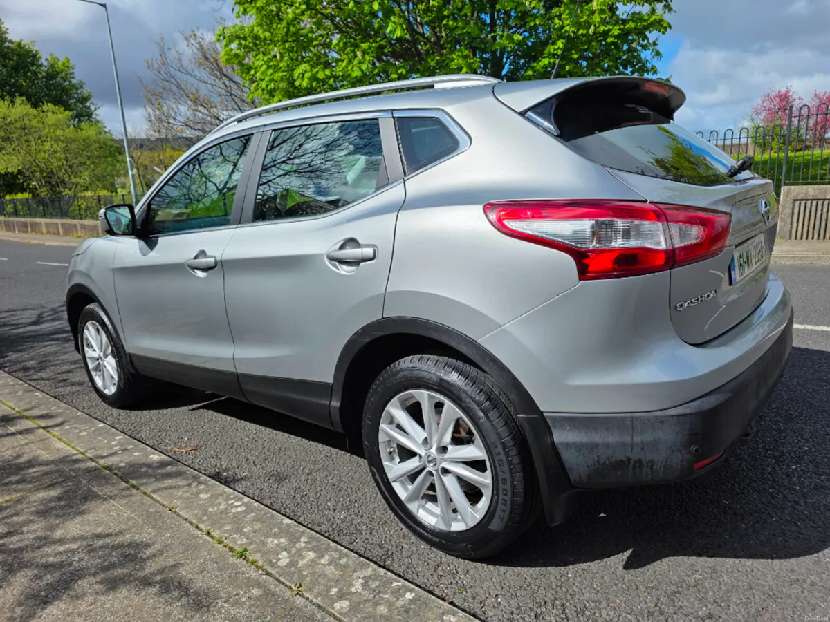 Nissan Qashqai 1.5 SV MY16 Sp+nc E6 4DR - Image 6