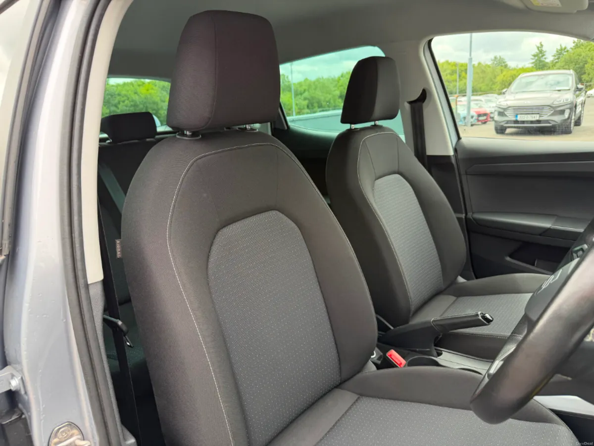 SEAT Arona 1.0tsi 110HP SE Plus * APPLE CAR PLAY / - Image 6
