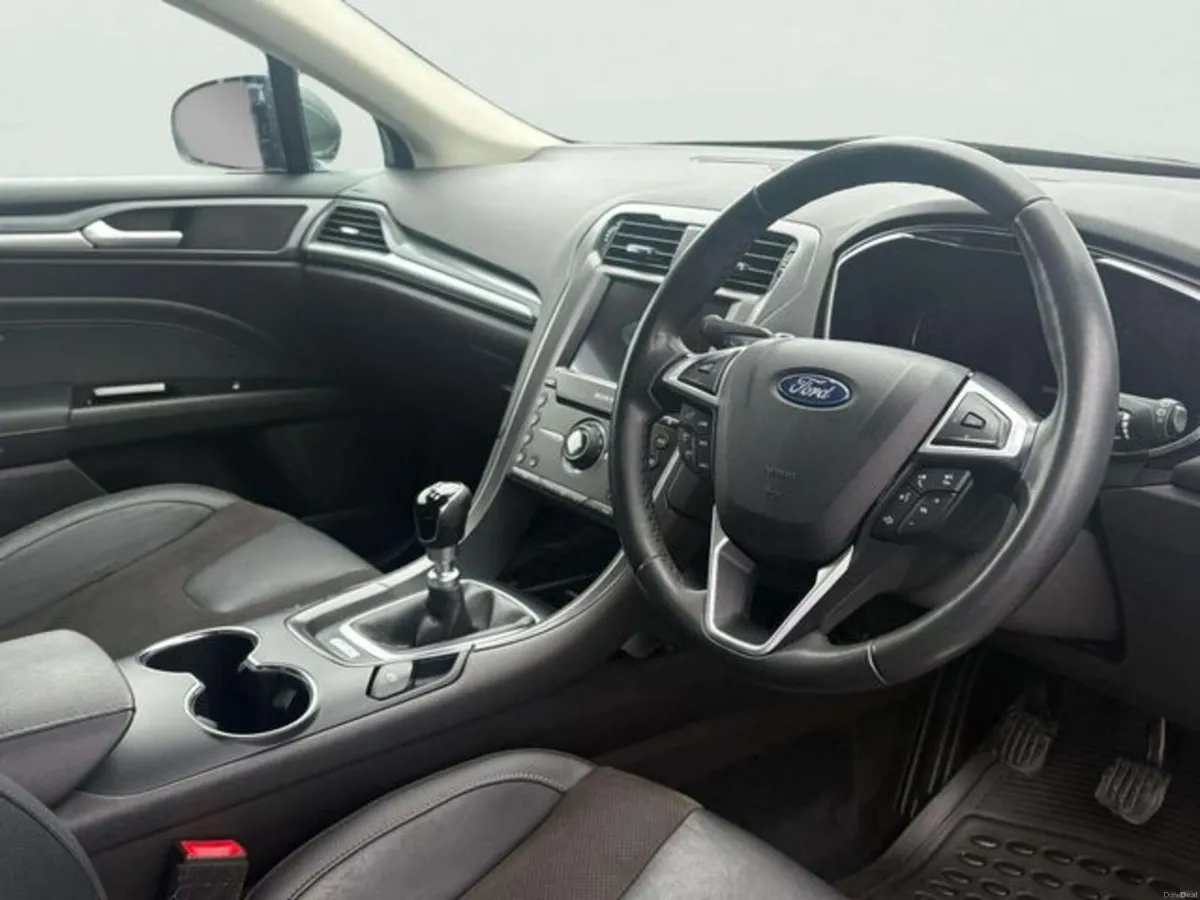 Ford Mondeo Titanium 1.5 120PS 6SPD 4DR - Image 2