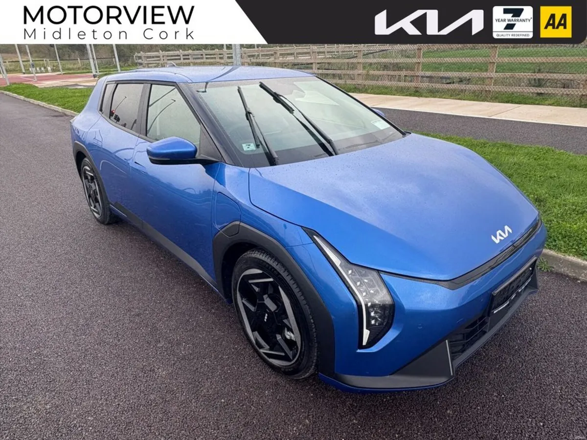Kia EV4 2026 ev4 k3 hatchback, long-range battery - Image 2