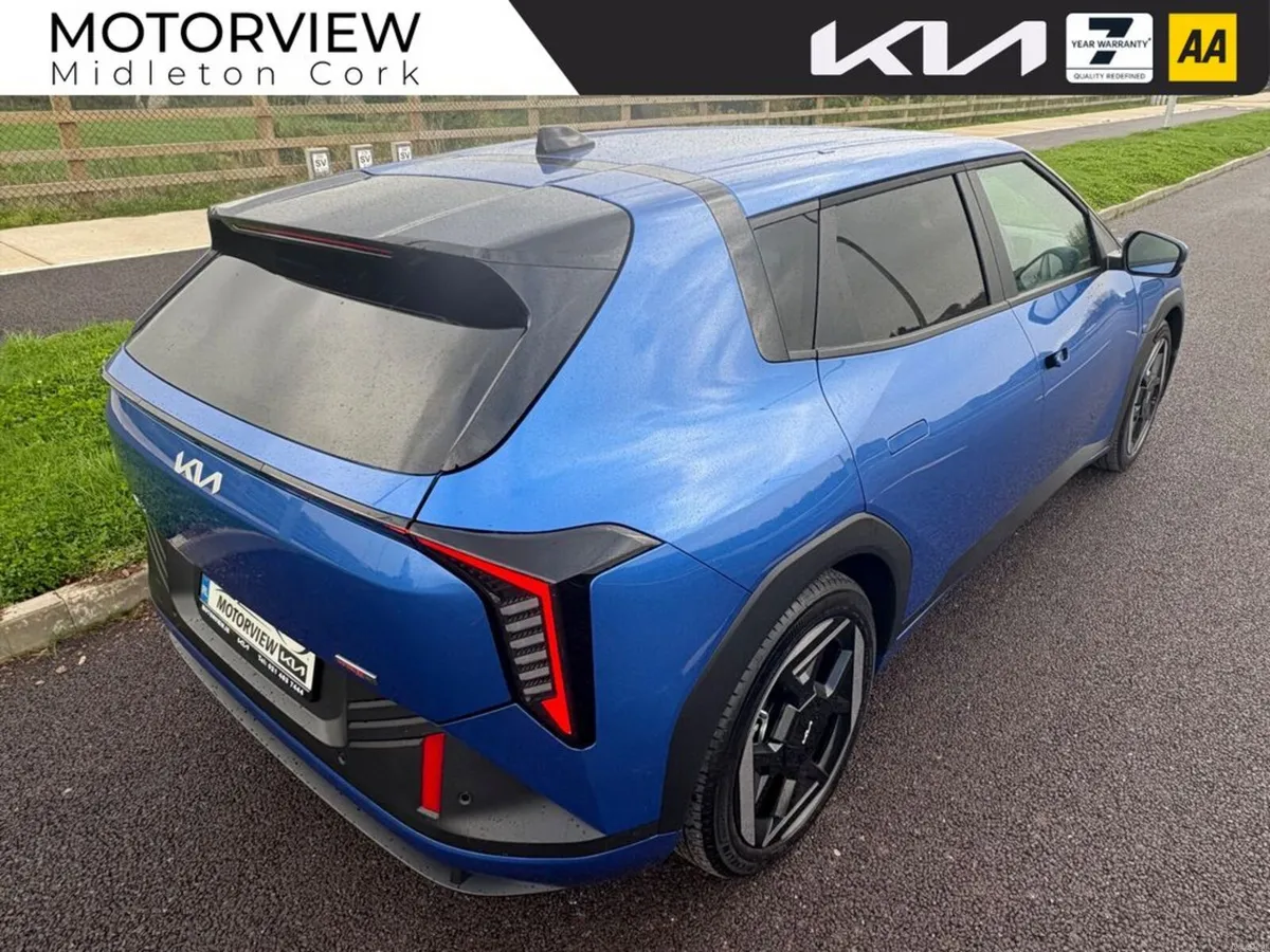 Kia EV4 2026 ev4 k3 hatchback, long-range battery - Image 4
