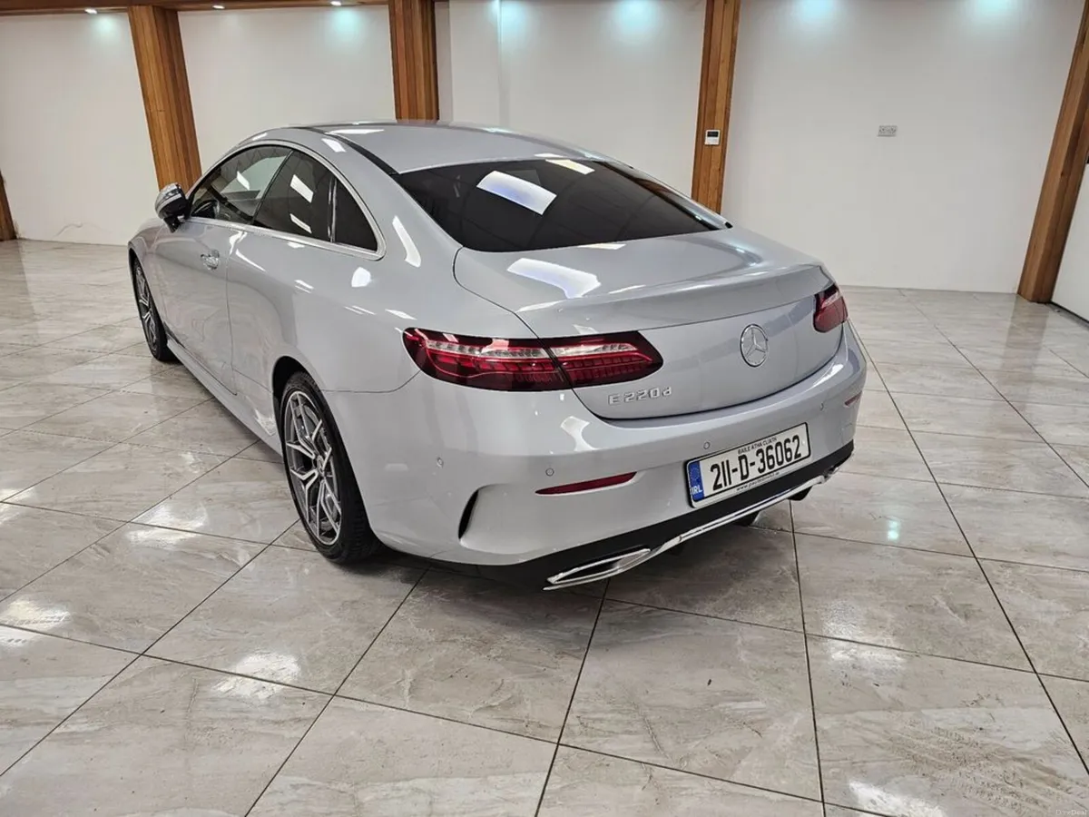 Mercedes-Benz E-Class TINY MILEAGE ! - Image 5
