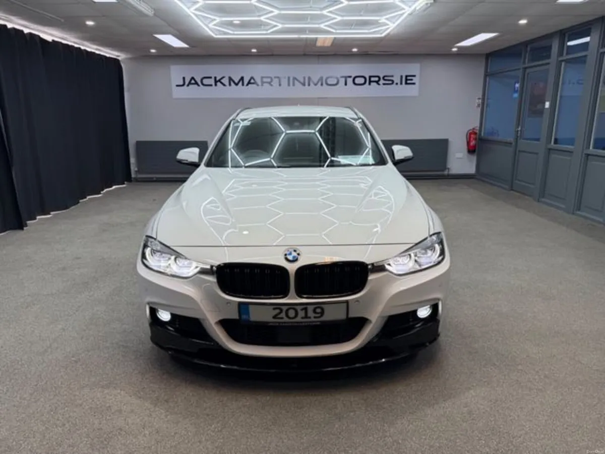 BMW 3-Series 320D Touring M Sport - Image 2