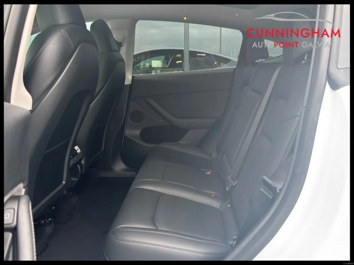 Tesla Model Y Long Range Dual Motor AWD - Image 6