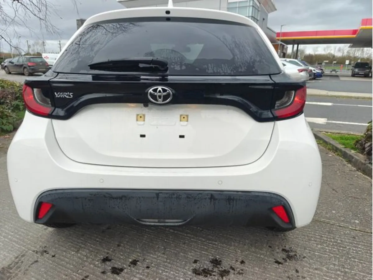 Toyota Yaris 1.0 AUTO/€69 A WEEK - Image 5