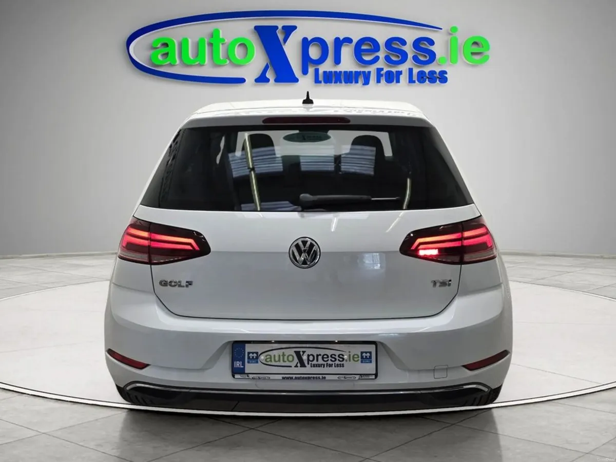 Volkswagen Golf 1.2 TSI Automatic, Reversing camer - Image 5