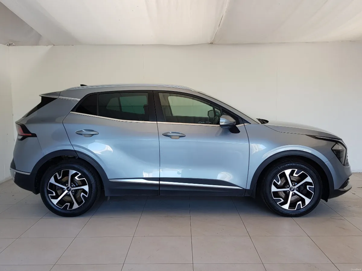Kia Sportage Manual 5DR - Image 2