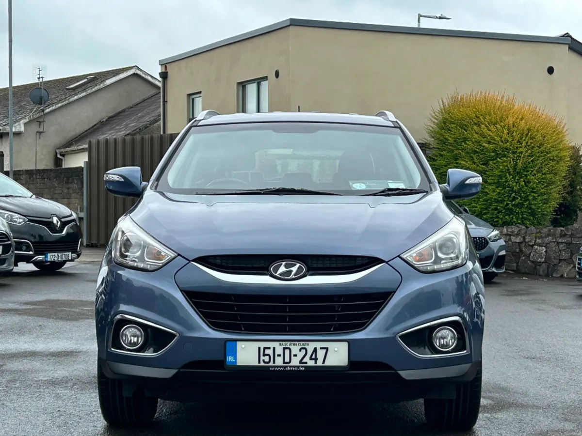 Hyundai ix35 1.7 DIESEL EXECUTIVE *LOW KMS* - Image 2
