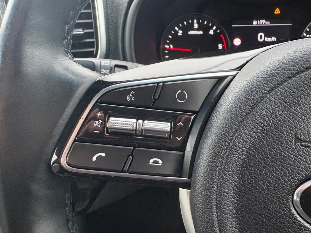 Kia Sportage K3 5DR, Sat Nav Leather , Heated Stee - Image 6