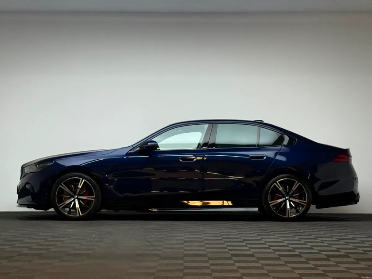 BMW 5-Series 530E M SPORT PRO - Image 4