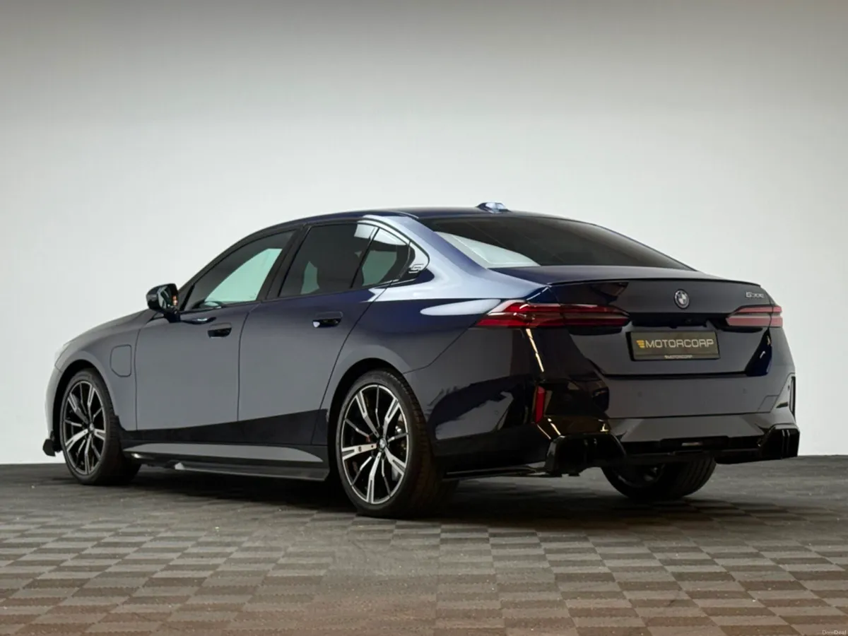 BMW 5-Series 530E M SPORT PRO - Image 5