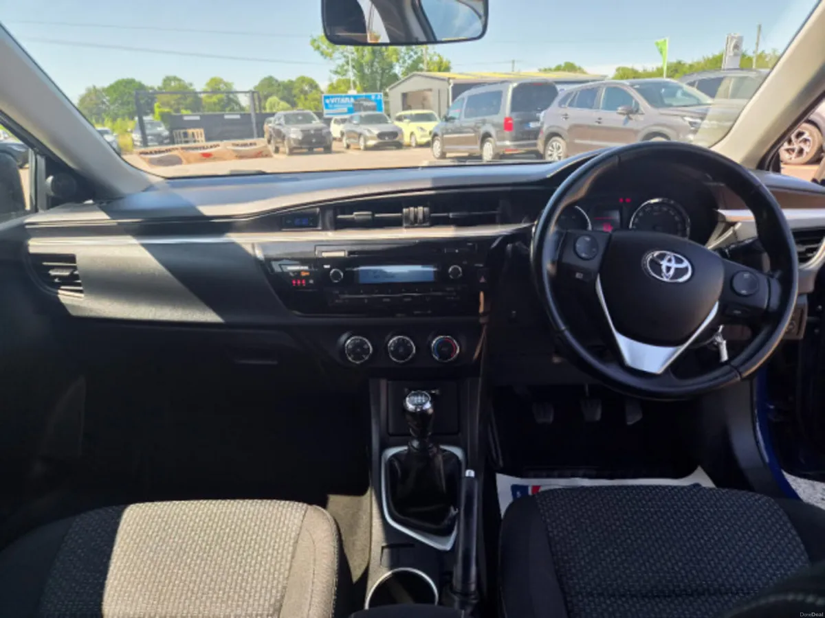 Toyota Corolla 1.4D4D Aura 4DR - Image 5