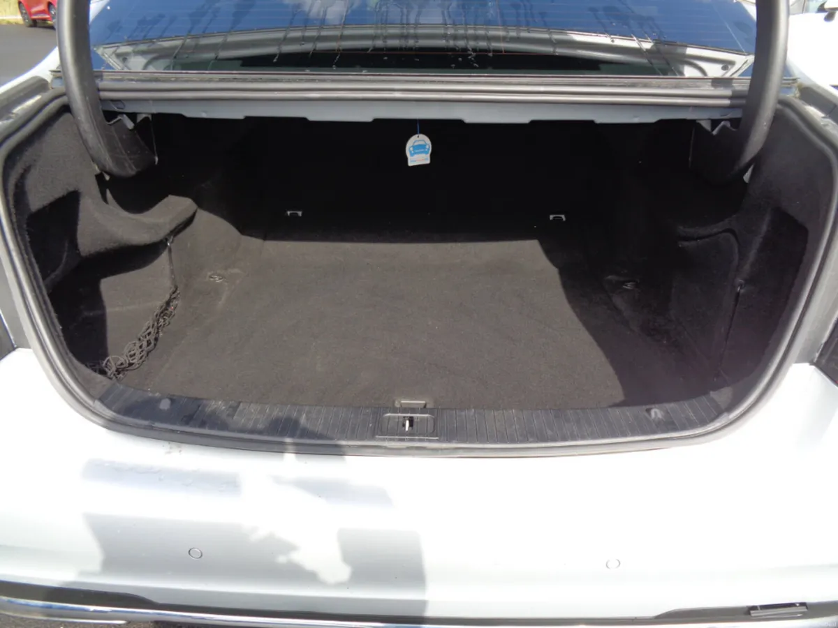 Mercedes-Benz E-Class E300 Bluetec AMG Sport 4DR A - Image 6