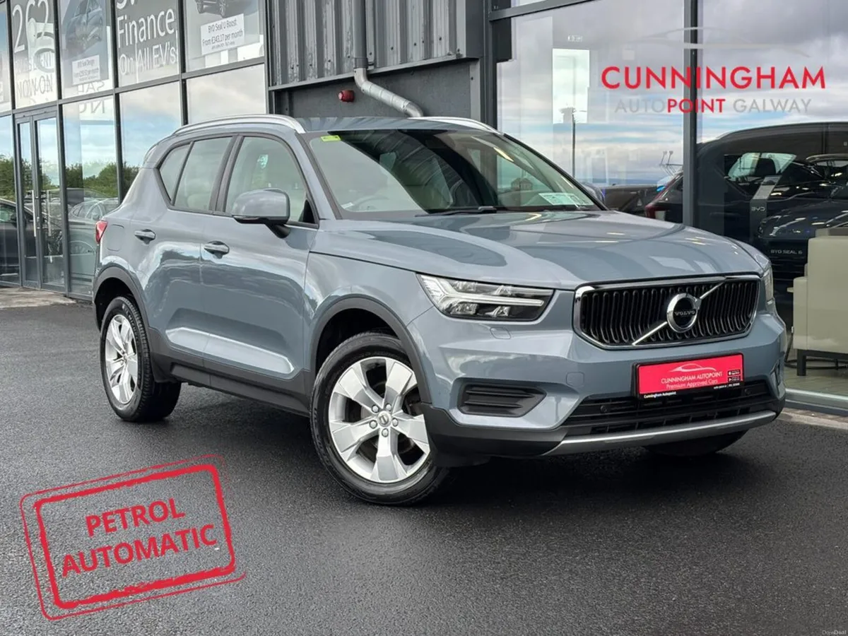 Volvo XC40 T3 Momentum Auto - Image 1