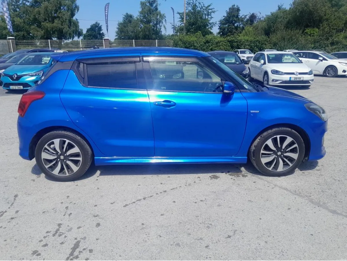 Suzuki Swift HYBRID RS - Image 4