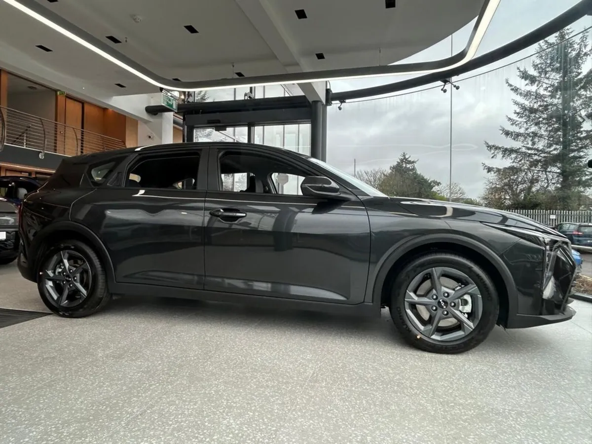 Kia K4 5 door, SPORT Spec **3.9% finance** **7 YEA - Image 2