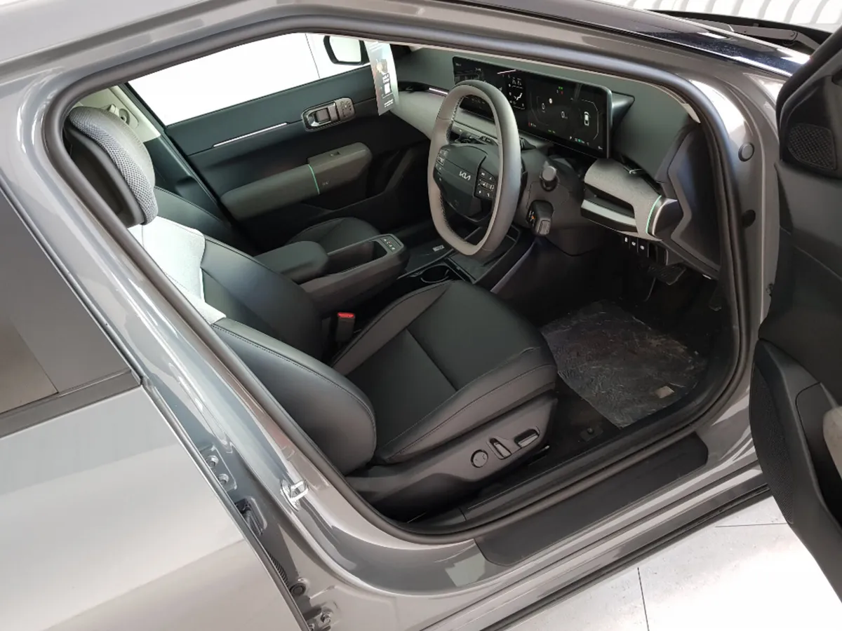 Kia EV4 Kia EV4 Fastback K3 Grey - Image 6
