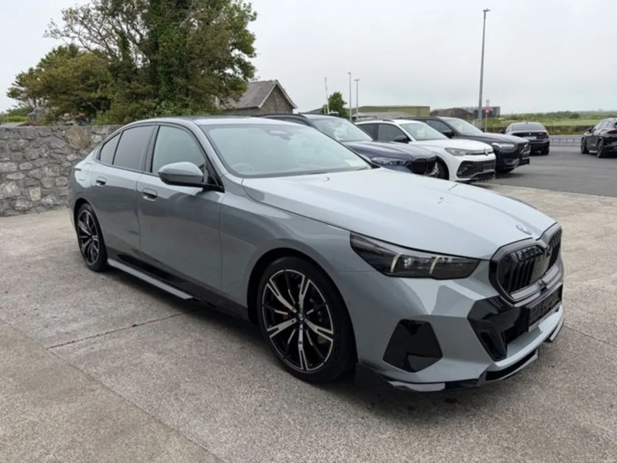 BMW 5-Series 530 E M SPORT PRO TECH PLUS COMFORT P - Image 5