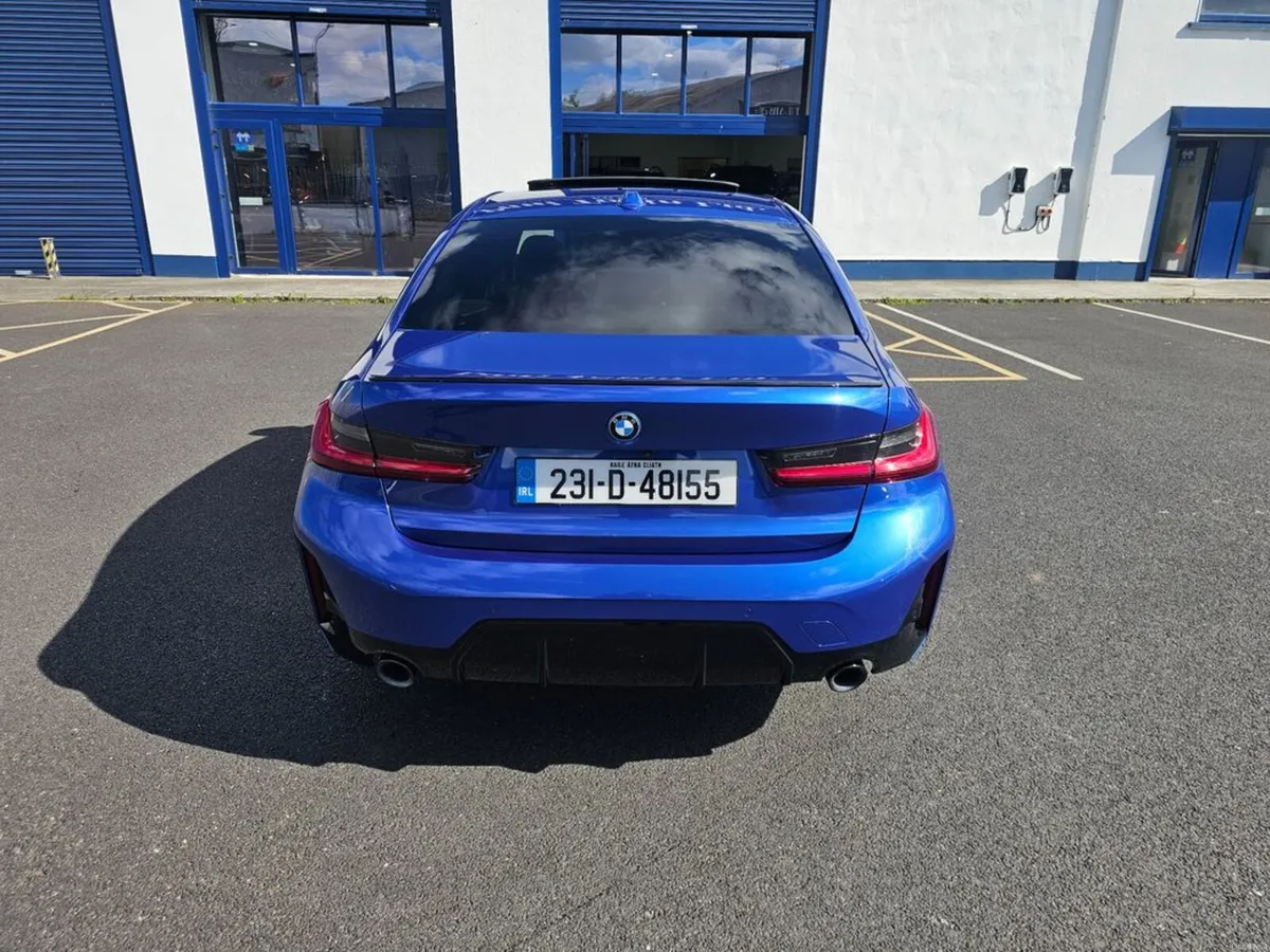 BMW 3-Series ABSOLUTELY LOADED - Image 6