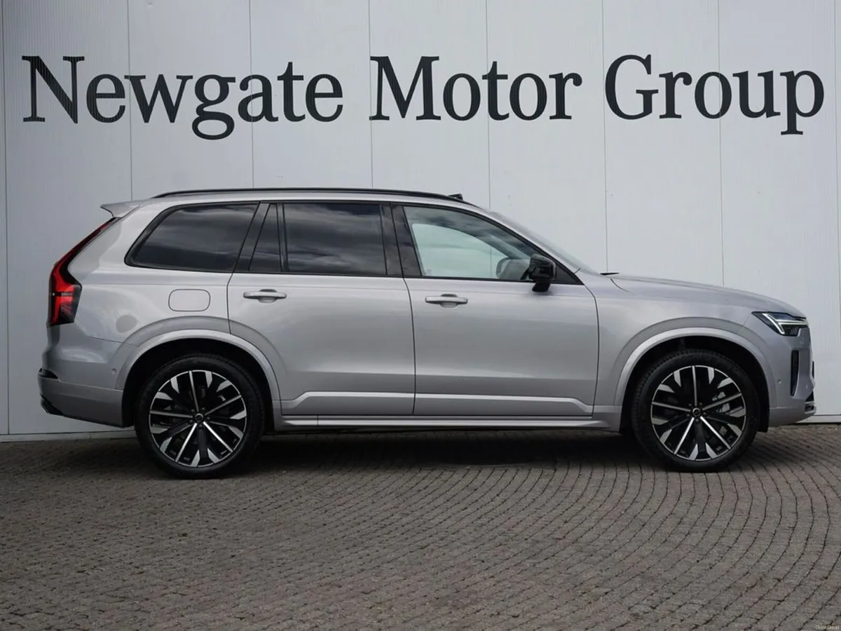 Volvo XC90 T8 ULTRA AWD - Image 4
