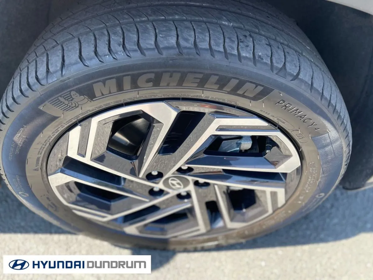Hyundai Tucson Platinum Phev Auto 2WD 5DR AUT - Image 6