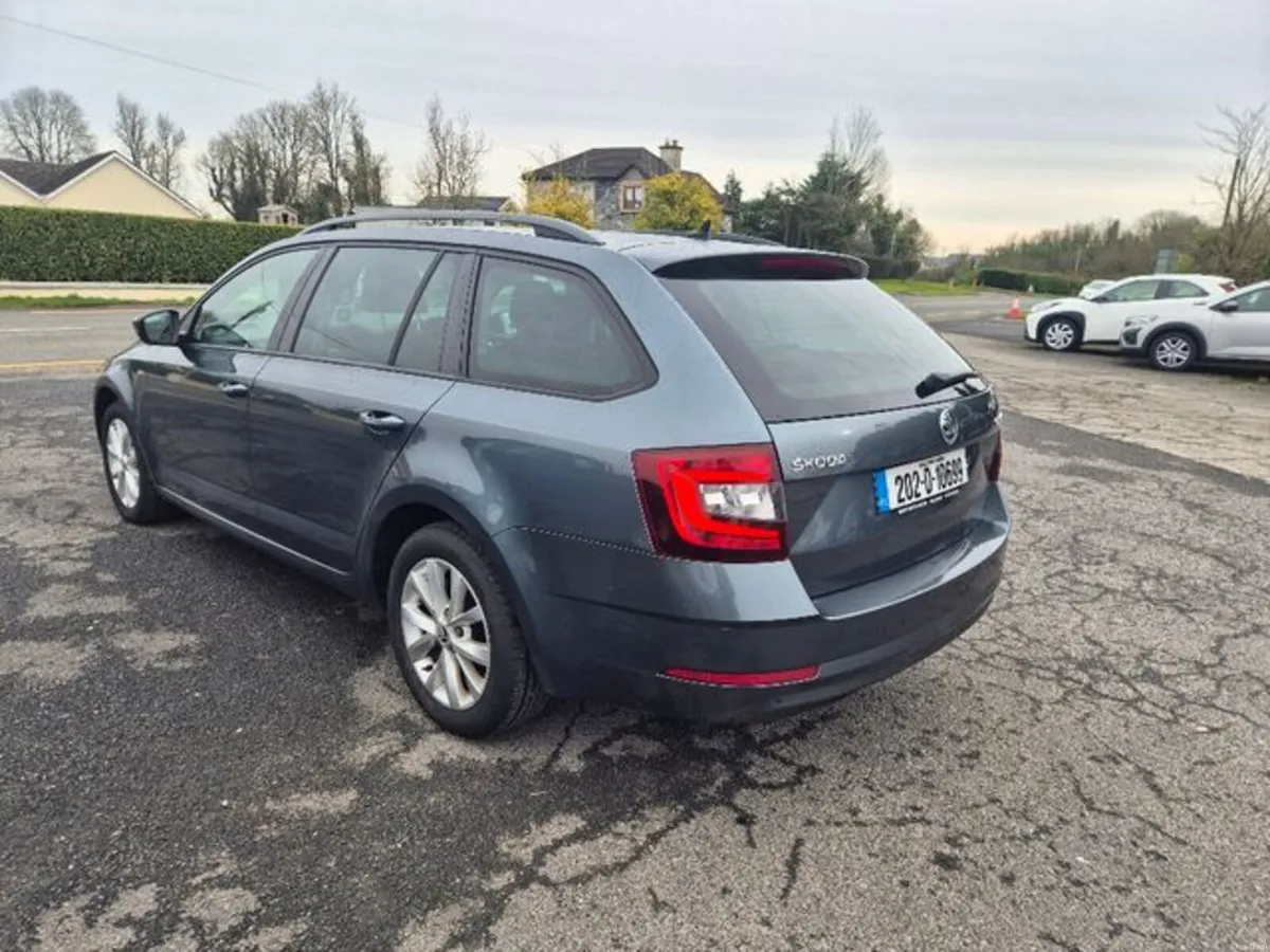 Skoda Octavia 2.0tdi 150HP Soleil Edition (Touring - Image 6