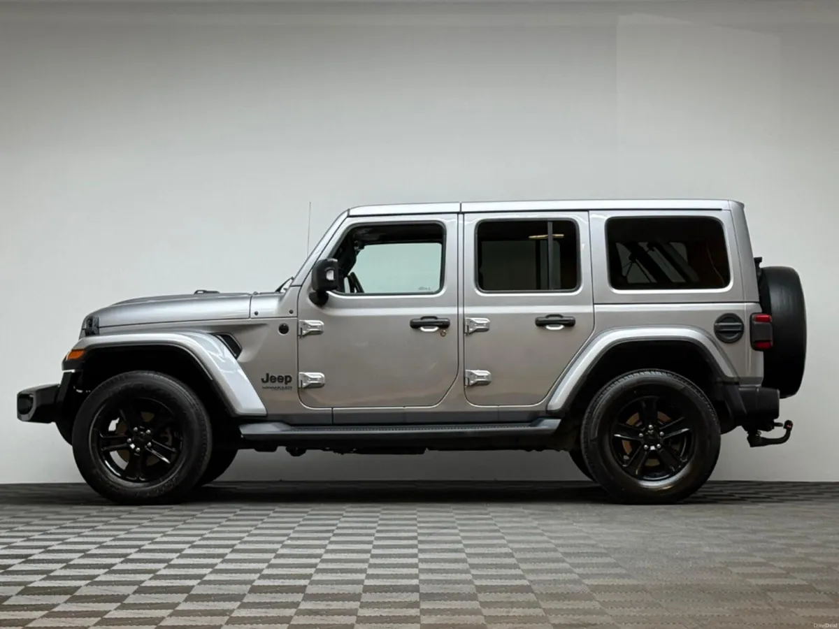 Jeep Wrangler NIGHT EAGLE UNLIMITED 2.0 272HP - Image 5