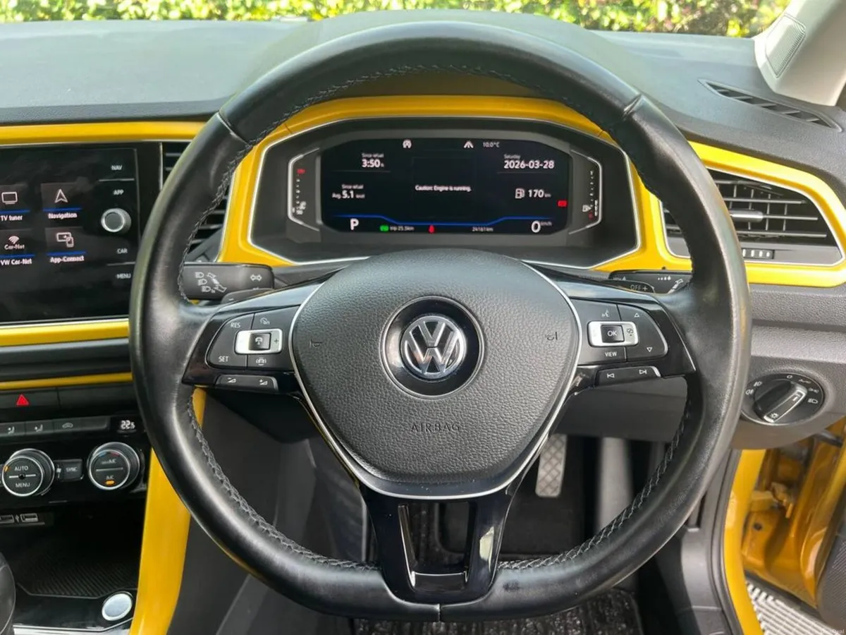 Volkswagen T-Roc DESIGN 2.0 TDI // VERY LOW MILEAG - Image 4