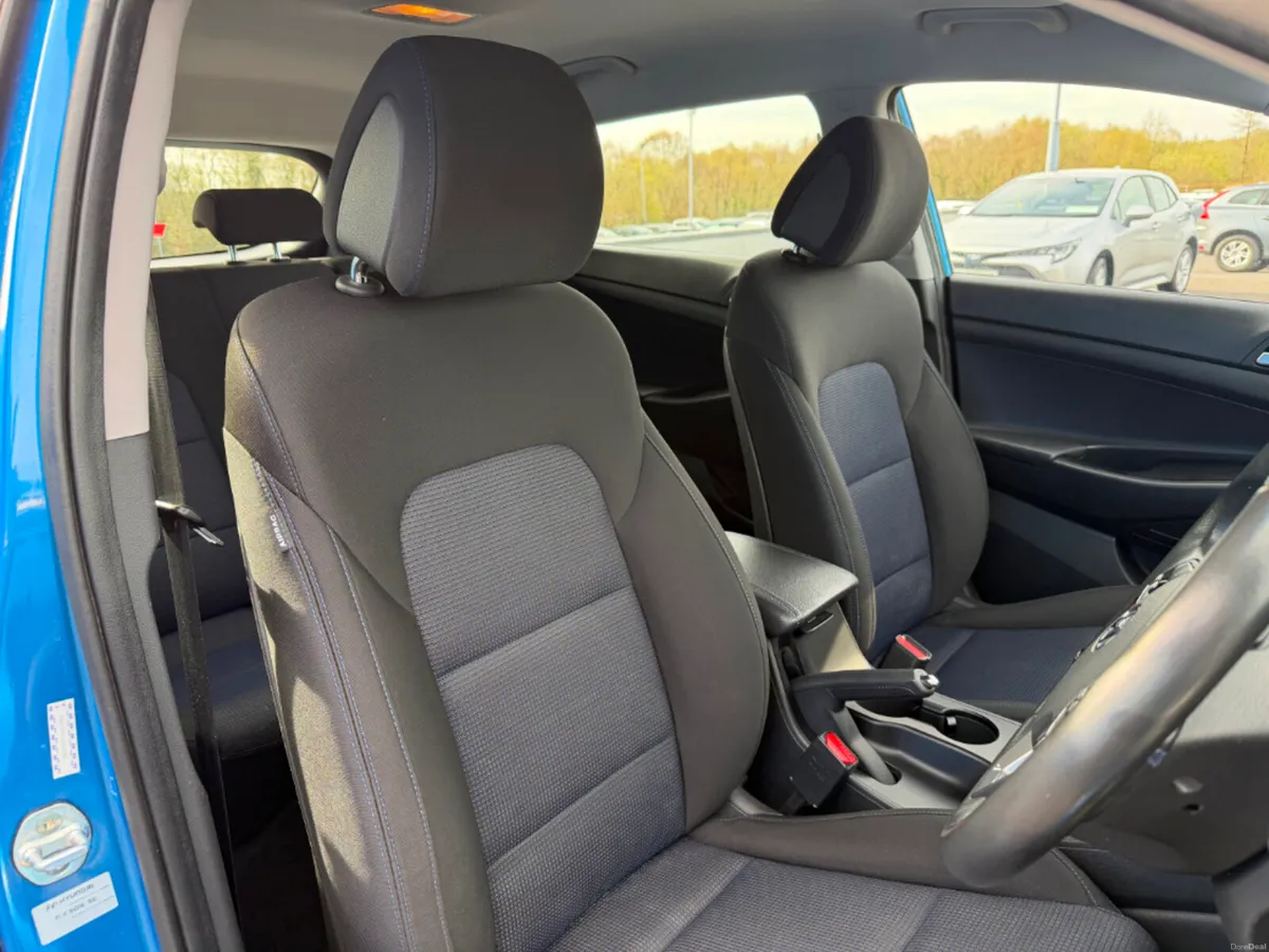 Hyundai Tucson SE NAV 116PS 5DR * REVERSING CAMERA - Image 6