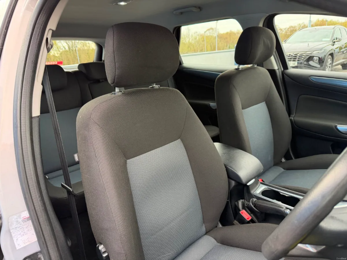 Ford Mondeo Estate 2.0 Diesel 115PS * BLUETOOTH / - Image 6
