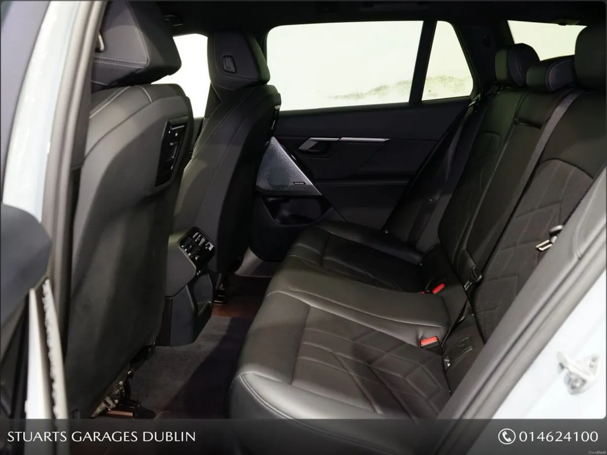 BMW 5-Series COMFORT PACK, TECH PACK AND 20” ALLOY - Image 5