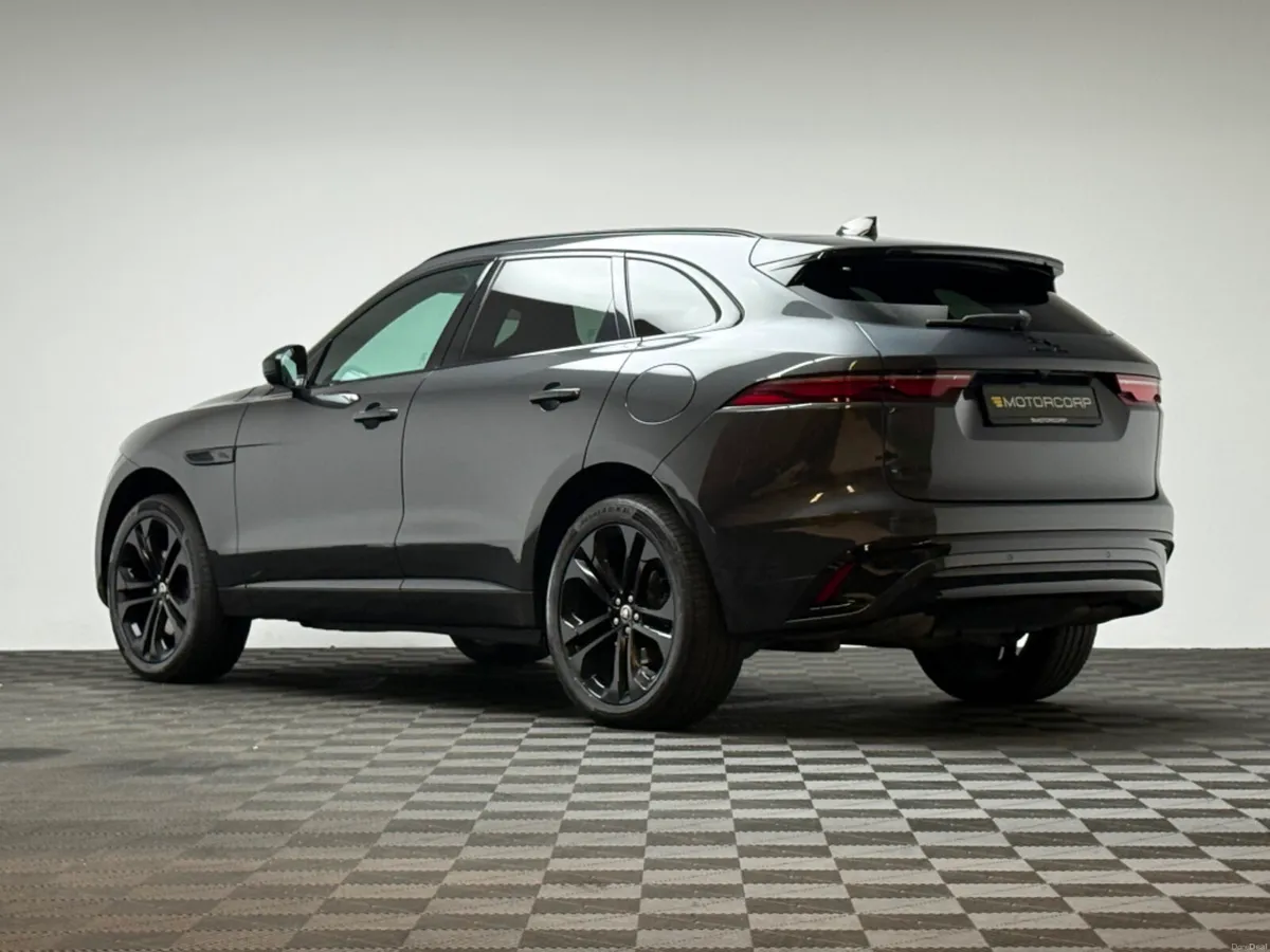 Jaguar F-Pace R-DYNAMIC HSE BLACK P400E - Image 5