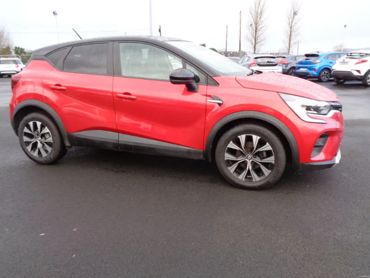 Renault Captur Limited edition TCE 90 5DR * APPLE - Image 2