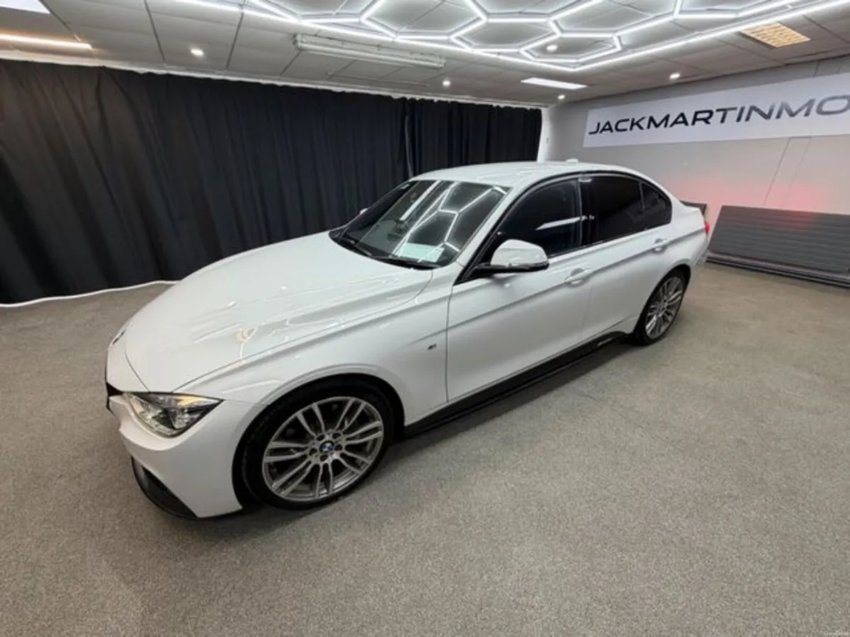 BMW 3-Series 320I - Image 5
