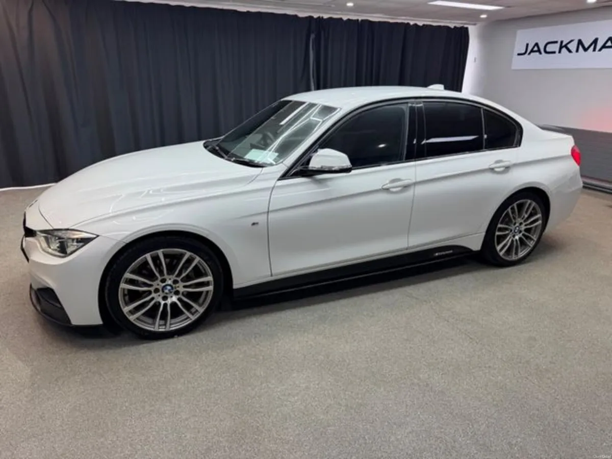 BMW 3-Series 320I - Image 6