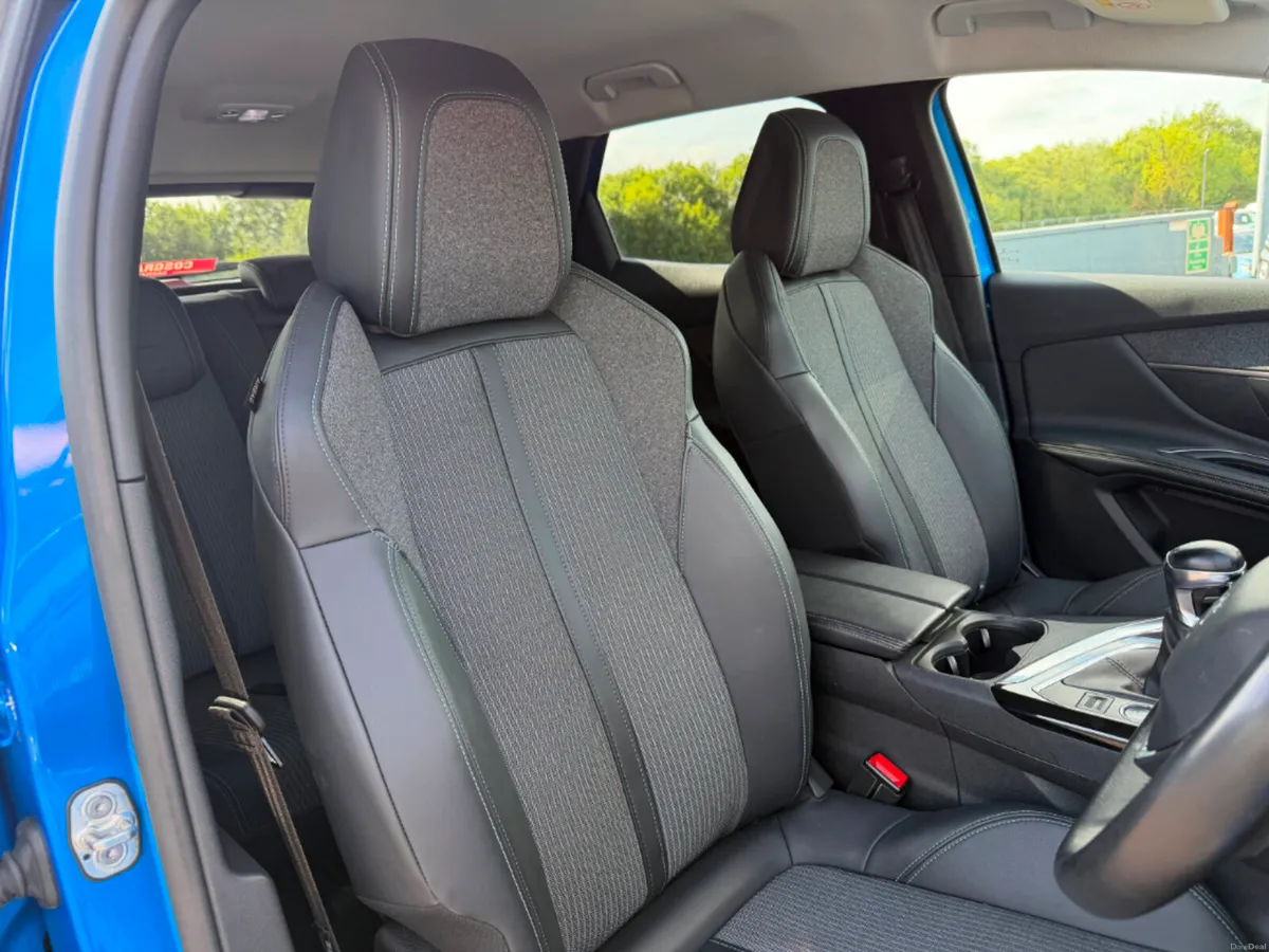 Peugeot 3008 Allure 1.5 Blue HDI 130bhp * REVERSIN - Image 6