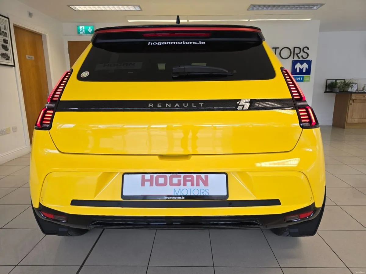 Renault 5 Iconic Five 52kWh 150BHP * Best Range & - Image 5